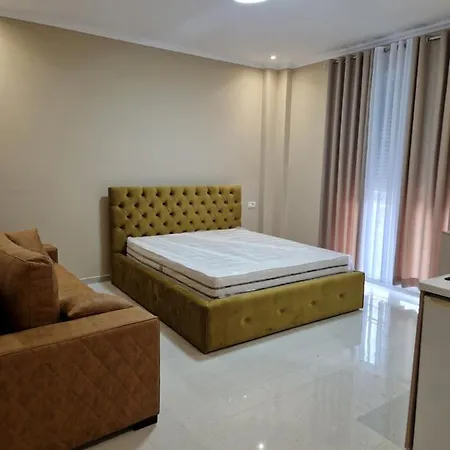 Apartment Caushi *