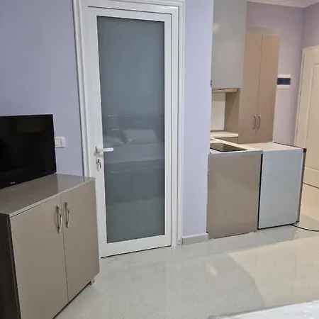 Caushi Apartment